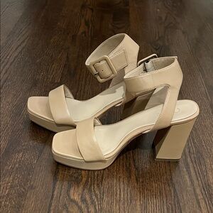 27 EDIT Tan Platform Heels Size 8 and perfect condition.